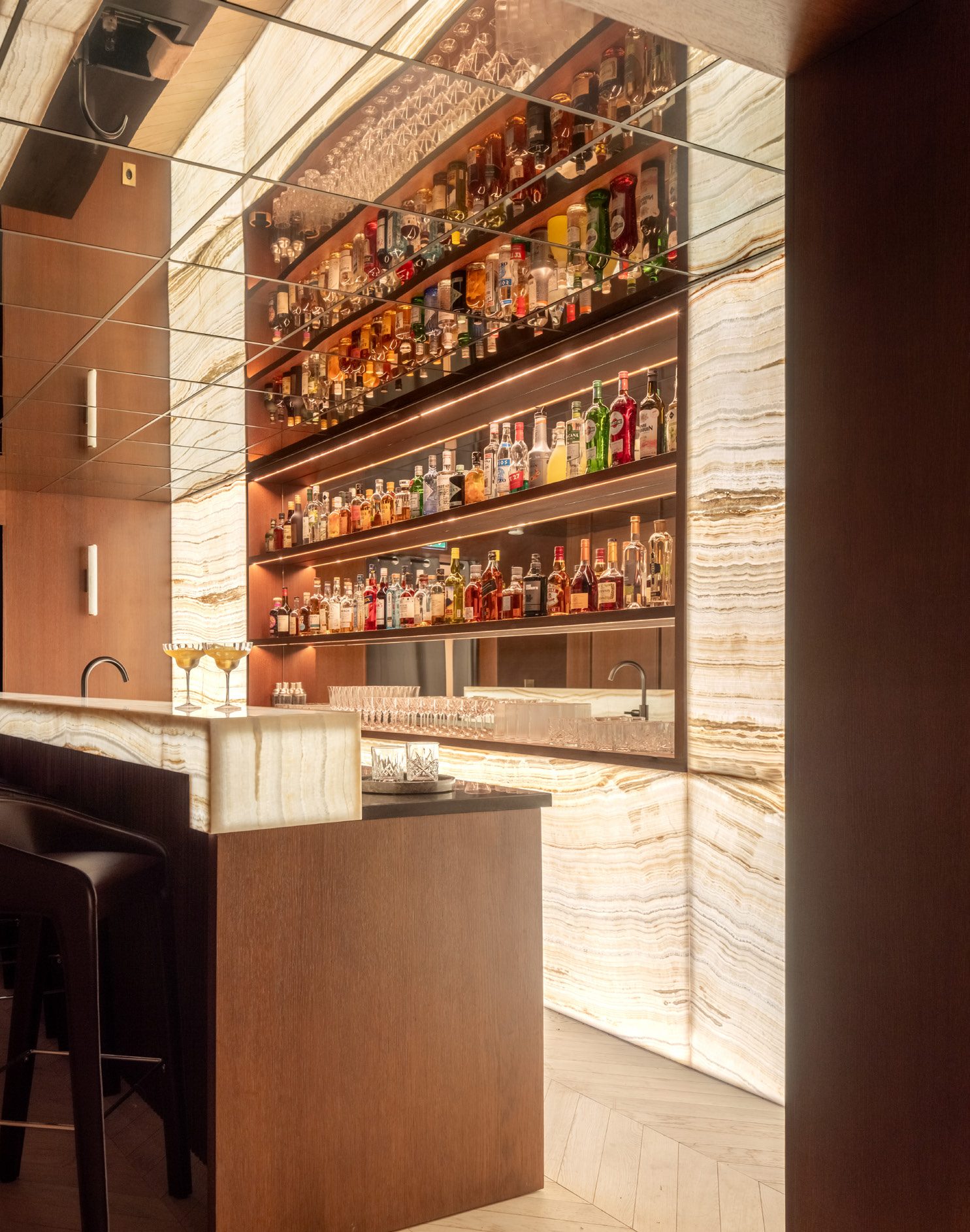 Le bar d'onyx